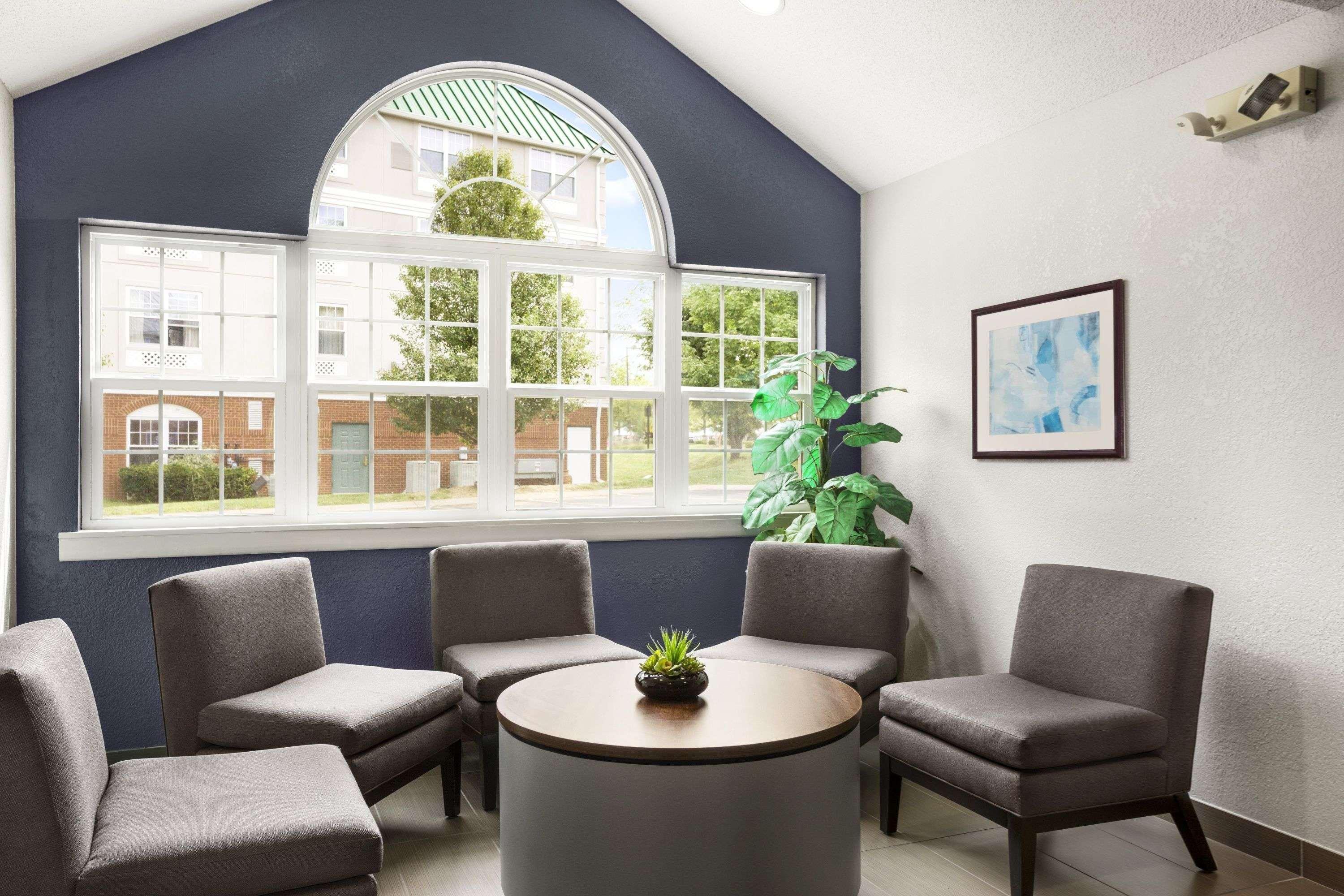 Microtel Inn By Wyndham Louisville East Εξωτερικό φωτογραφία