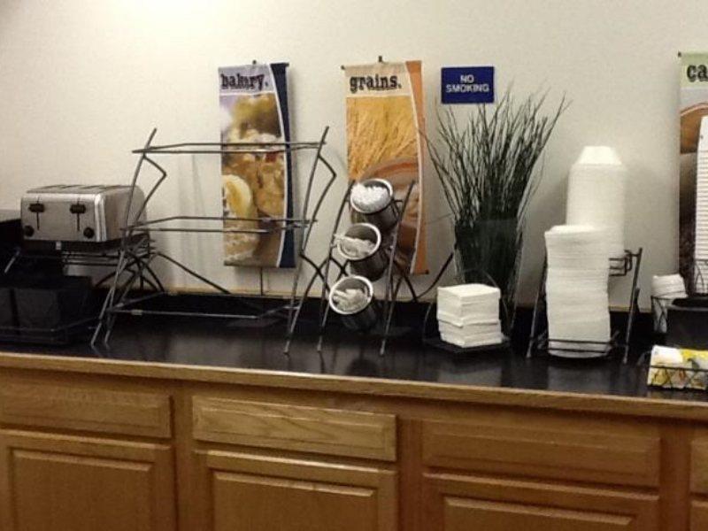 Microtel Inn By Wyndham Louisville East Εξωτερικό φωτογραφία