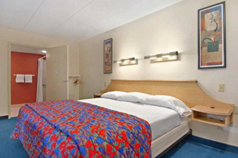 Microtel Inn By Wyndham Louisville East Δωμάτιο φωτογραφία